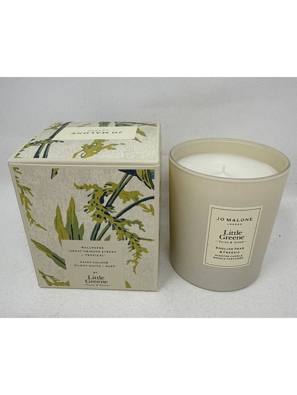 Jo Malone Little Green ENGLISH PEAR & FREESIA Scented Candle - Size 7 Oz . RN 1